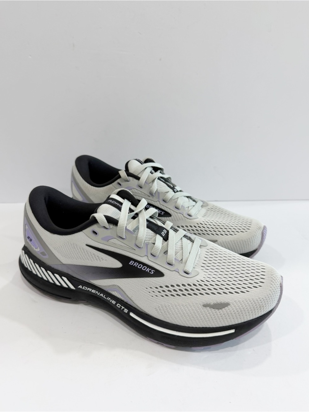 Brooks Adrenaline GTS 23 Women’s Shoes